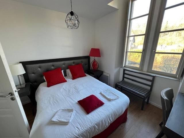 Cocon Au Calme Sur Vezere Apartment Uzerche Exterior photo